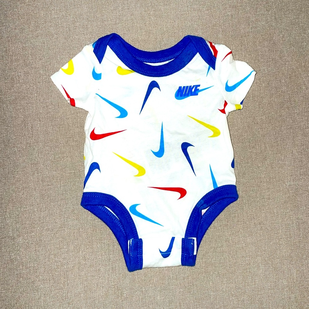 Nike Onesie Size Newborn